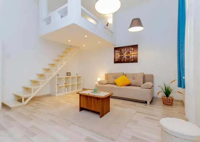 Cozy Nest By The Andrassy Avenue