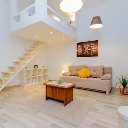 Cozy Nest By The Andrassy Avenue