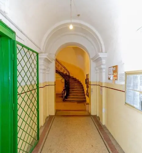 Cozy Nest By The Andrassy Avenue *