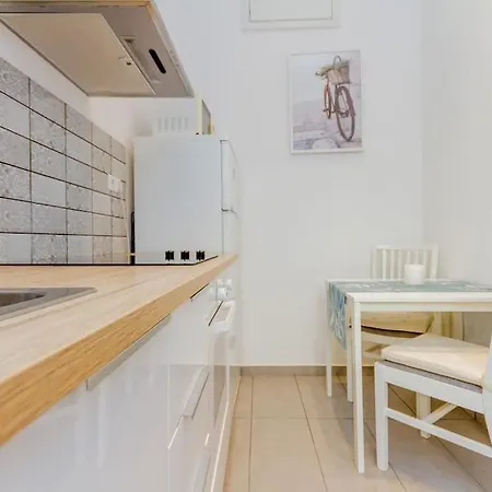 Cozy Nest By The Andrassy Avenue 아파트
